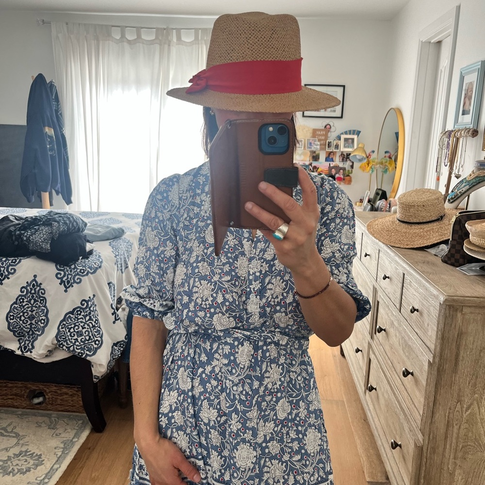 Summer hat raffia, like new